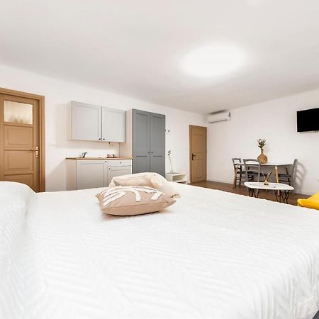 Adriatic Dream Rooms Ровинь Экстерьер фото